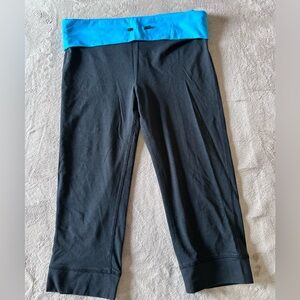 Black Capri Leggings - Comfortable Everyday Bottoms